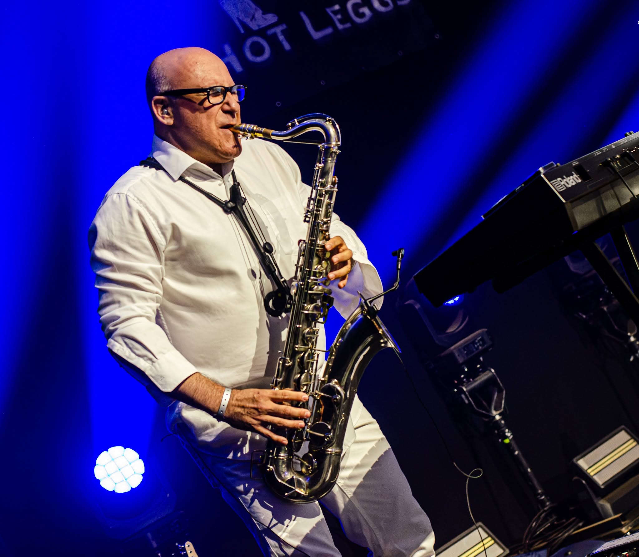 Hot Leggs Tina Turner Tribute live sax tijdens Dicky Woodstock 2026